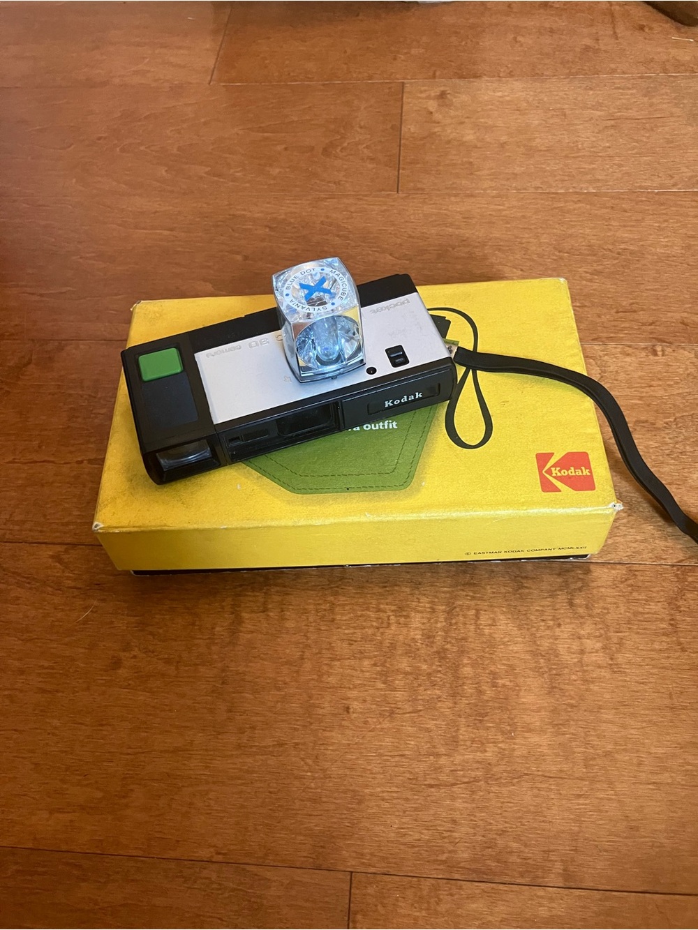 Vintage Kodak Instamatic 30 Camera in original box